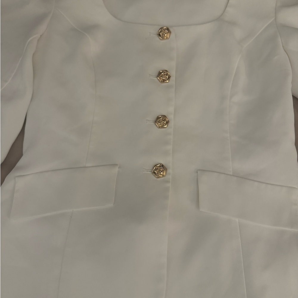 Amanda Uprichard White Blazer with Gold Accent - Picture 4 of 10